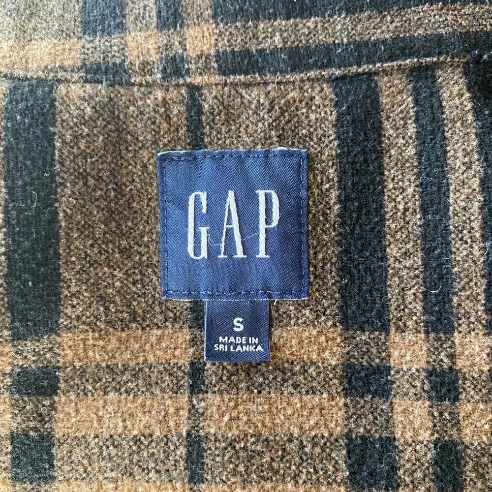 Gap women's size small brown and black collared long sleeve flannel shirt jacket
